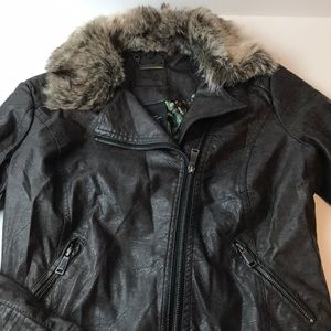 Gorgeous faux leather jacket with faux fur collar